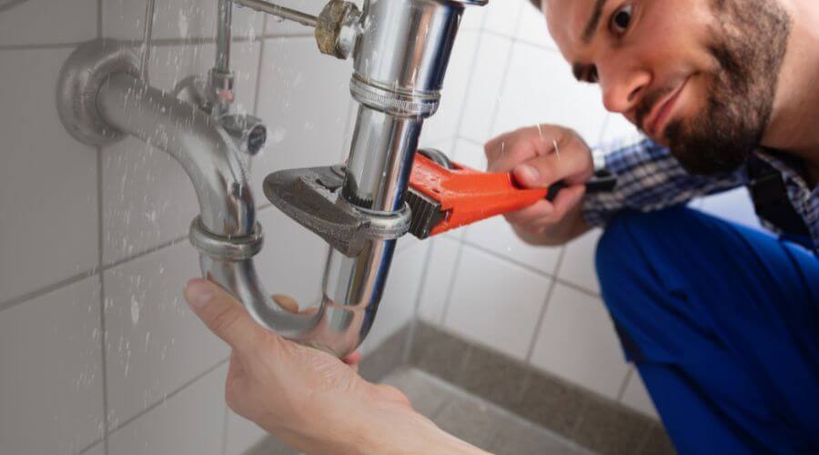Professional bathroom faucet installation in Mediapolis, IA